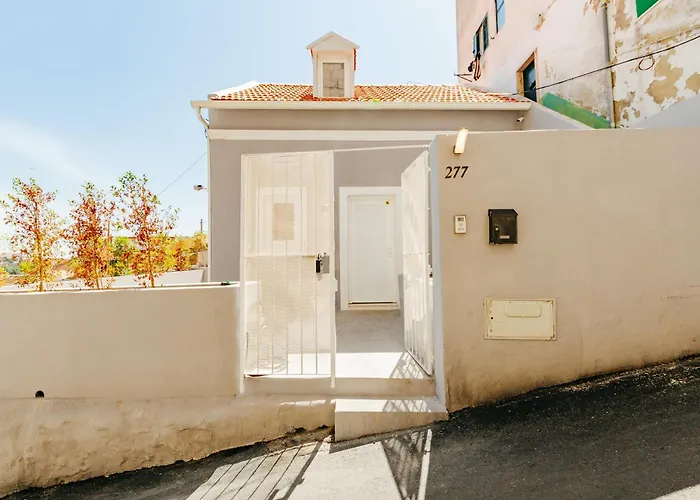 Casa de Férias New Amazing Cozy House In The Heart *