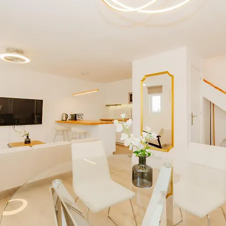 New Amazing Cozy House In The Heart Semesterbostad *