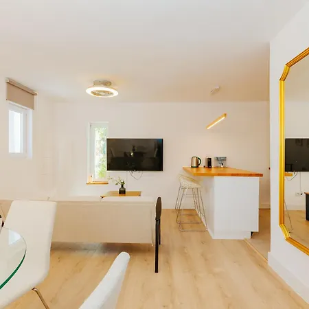 Semesterbostad New Amazing Cozy House In The Heart