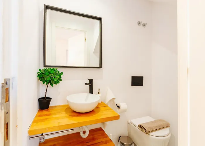 New Amazing Cozy House In The Heart Semesterbostad Lisboa