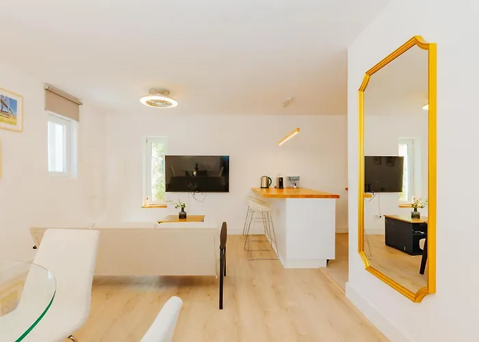 Semesterbostad New Amazing Cozy House In The Heart