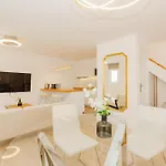 New Amazing Cozy House In The Heart 펜션 *