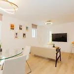 New Amazing Cozy House In The Heart 펜션